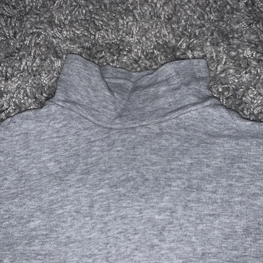 Brandy Melville Gray Long sleeve Top OS - Picture 2 of 5